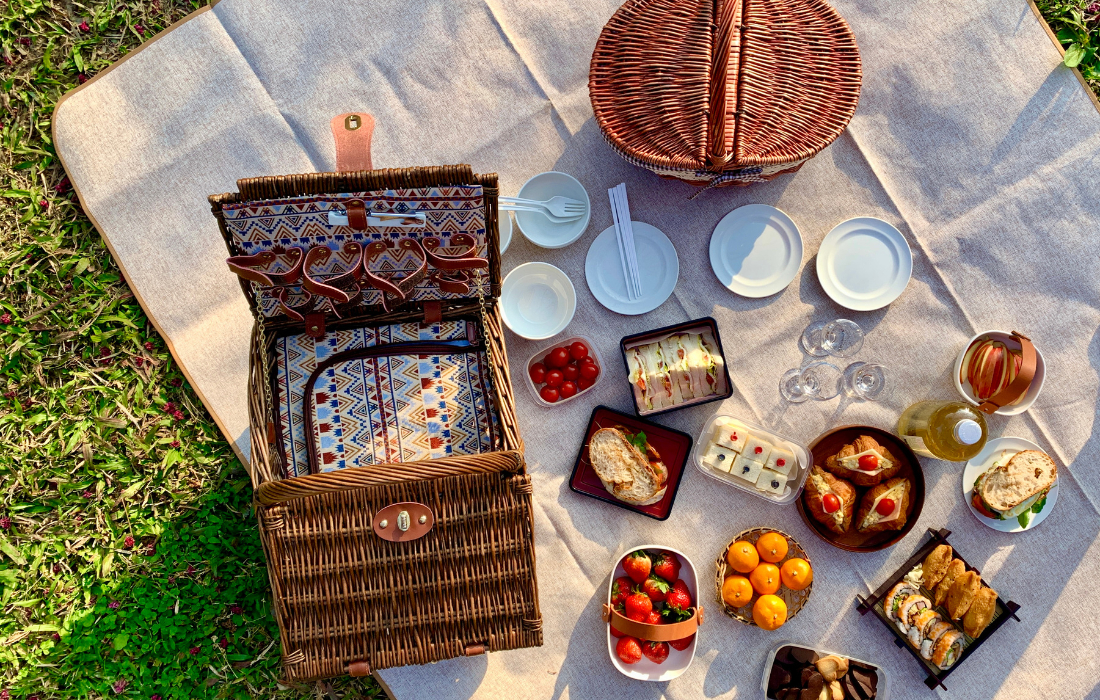 Picnic Basket Gift for Nature Lovers on Wedding Day