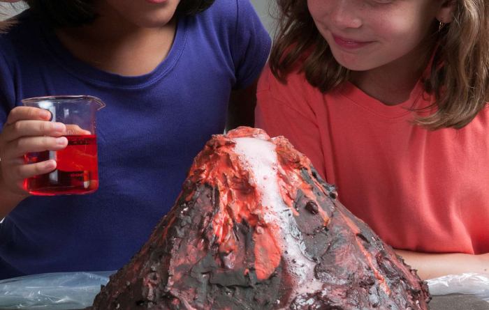 DIY Volcano Kit As Science Lover Gifts