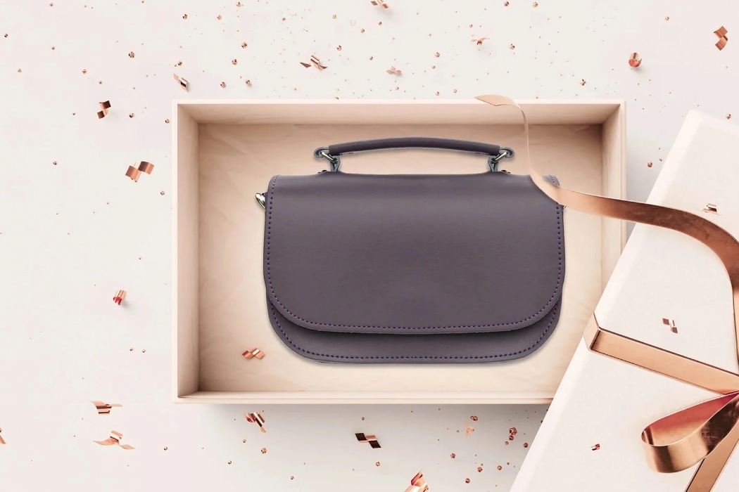 Stylish Handbag Mother's Day Gift Ideas for Wife