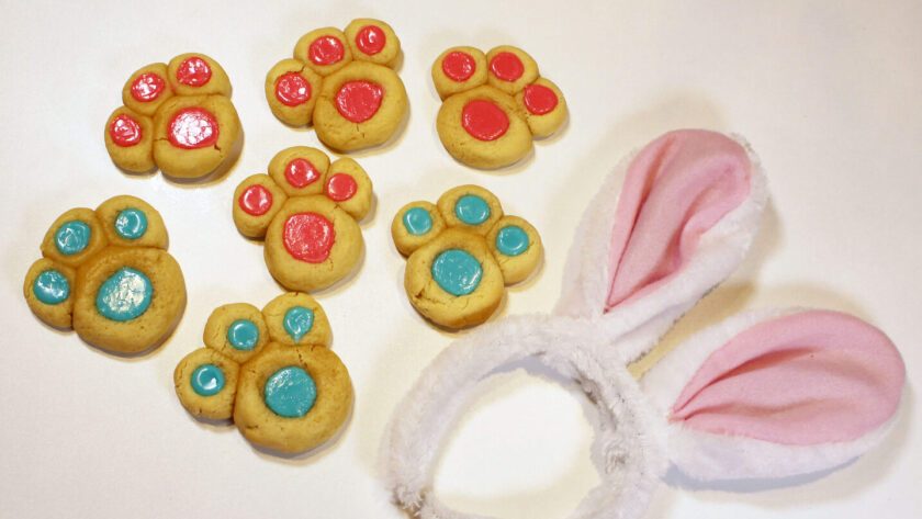 how to make easter bunny footprints