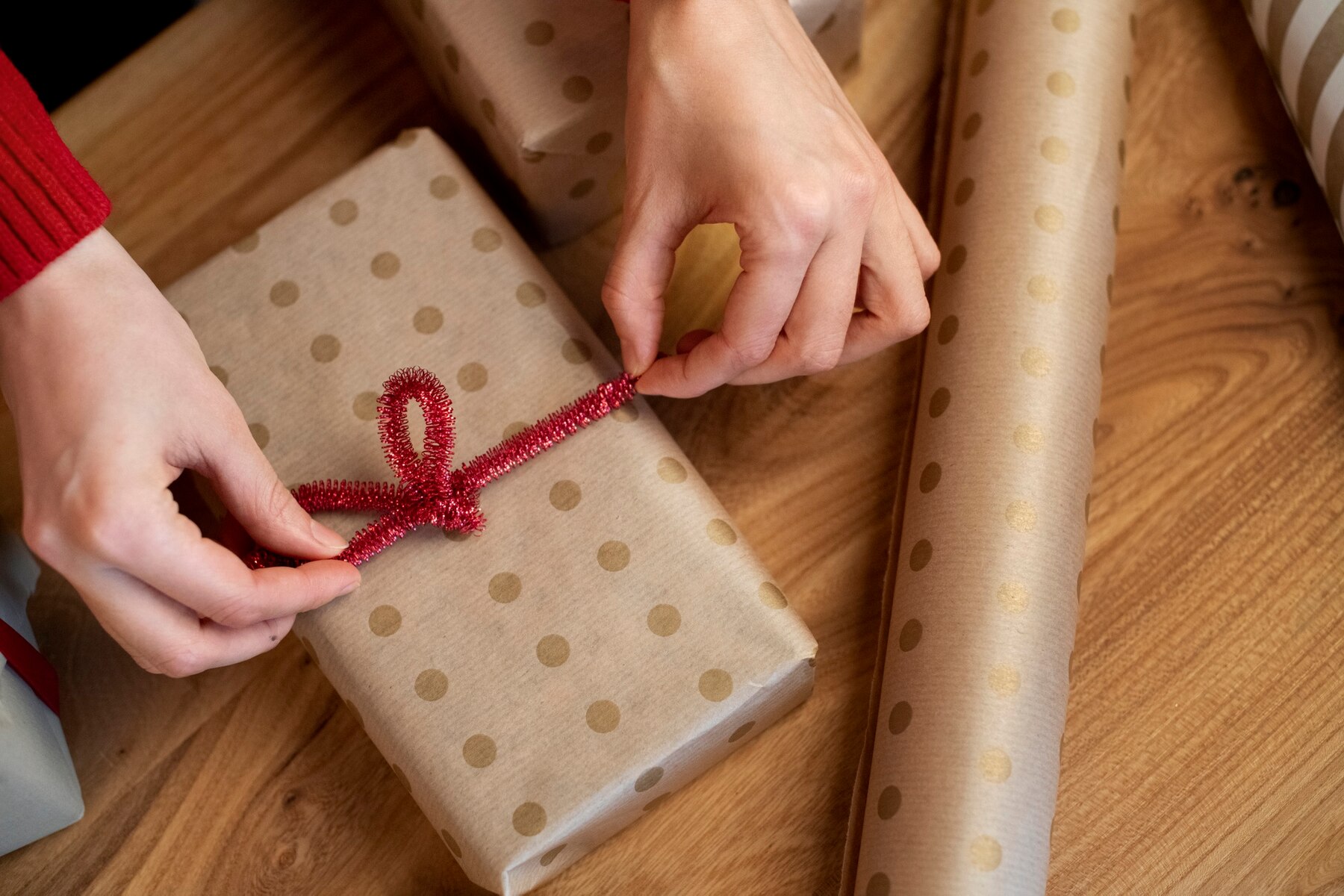 DIY Decoy Gift Wrapping - Make