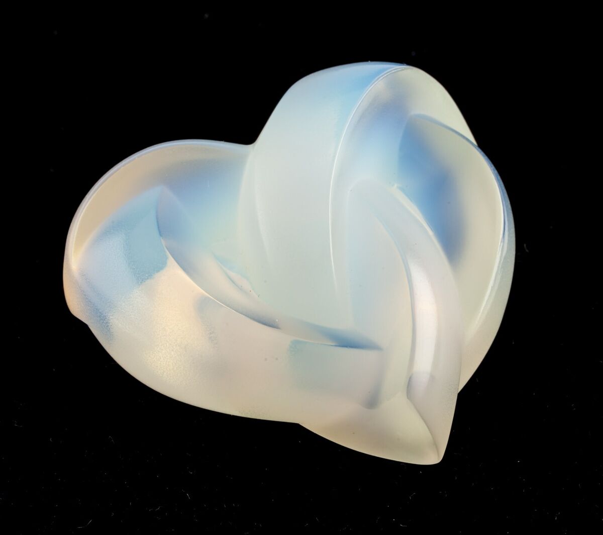 Lalique Clear Heart Paperweight - Thoughtful Crystal Wedding Gifts For Her